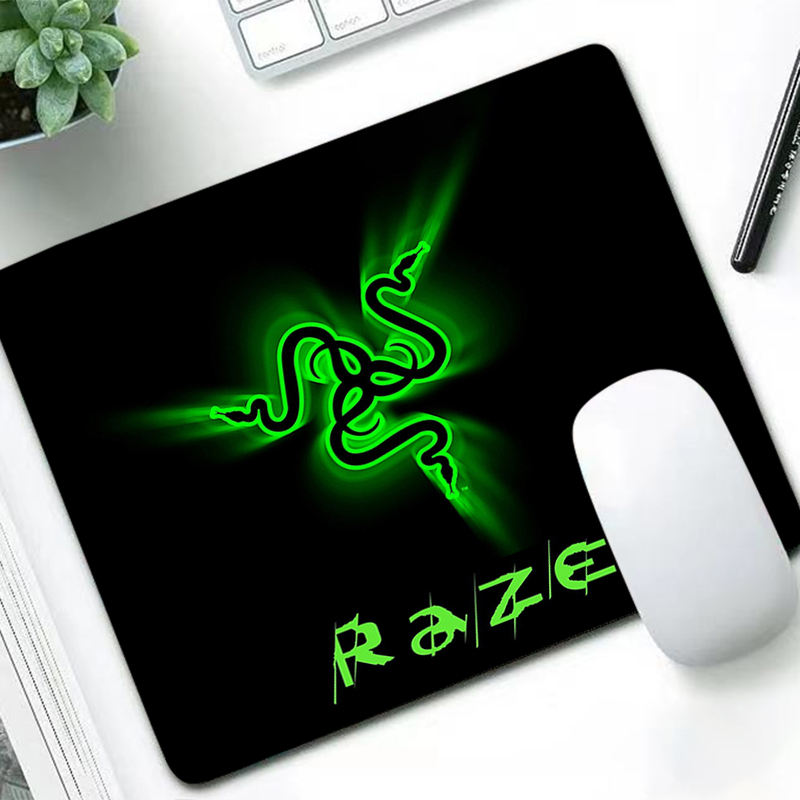 Gaming Keyboard Nearby - Sıcak Razer Moda Küçük Mouse Pad